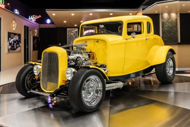 1932 Ford 5-Window