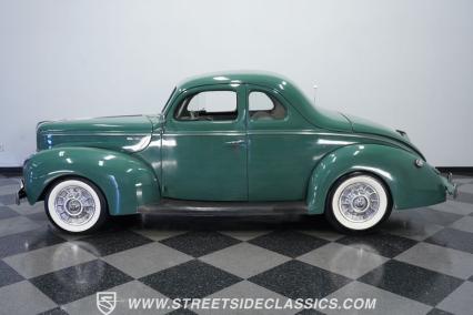 1940 Ford Deluxe