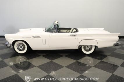 1957 Ford Thunderbird