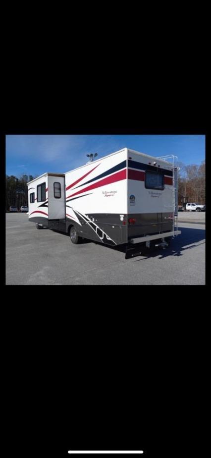 2006 Chevrolet  Kodiak 5500 Super C Yellowstone coach