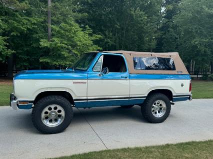 1977 Dodge Ram Charger 383 factory ac 2 tops frame off No rust Nevada truck