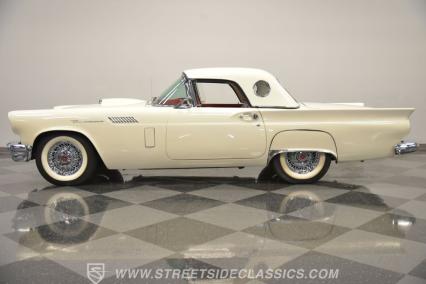 1957 Ford Thunderbird