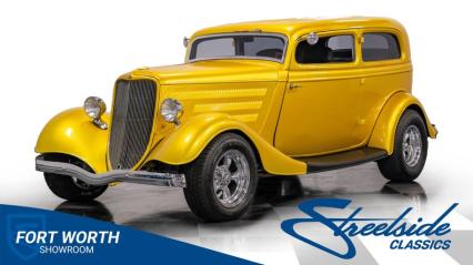 1933 Ford Victoria