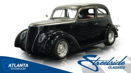 1937 Ford Tudor