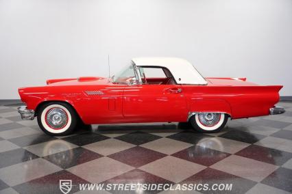 1957 Ford Thunderbird