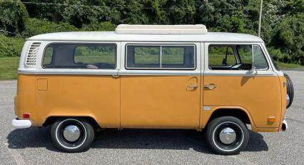 1972 Volkswagen Bus