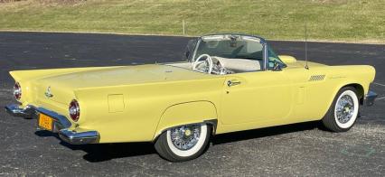 1957 Ford Thunderbird