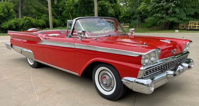 1959 Ford Skyliner