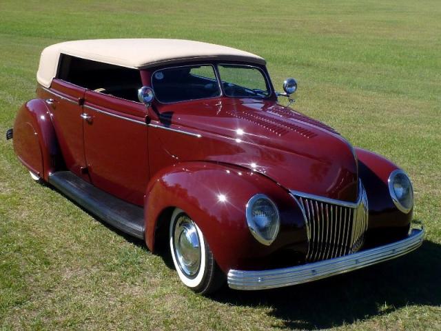 1939 Ford Deluxe