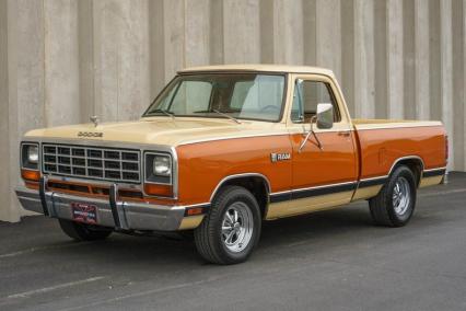 1981 Dodge D150 Royal Half-ton