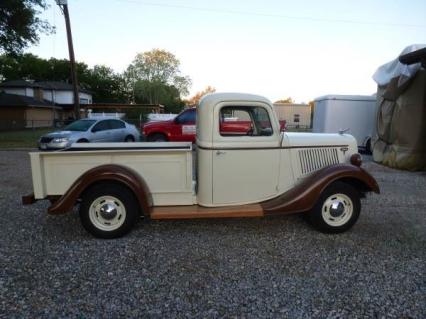 1936 Ford Custom