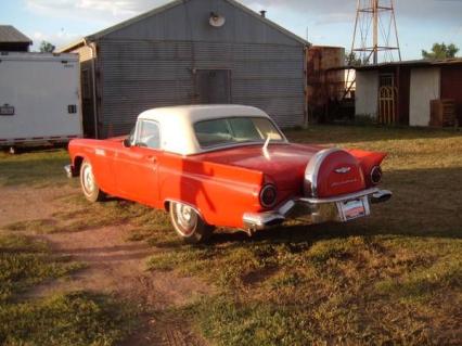 1957 Ford Thunderbird