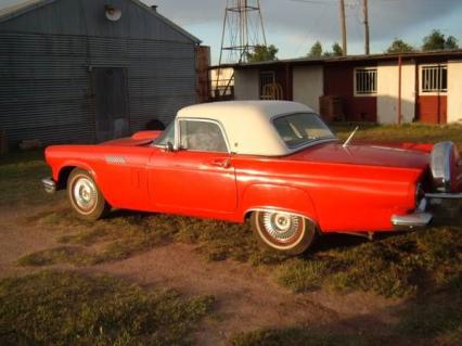 1957 Ford Thunderbird