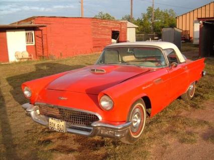 1957 Ford Thunderbird