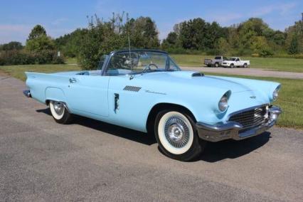 1957 Ford Thunderbird