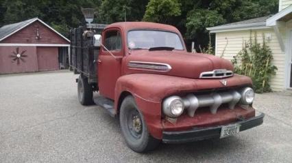 1951 Ford F2