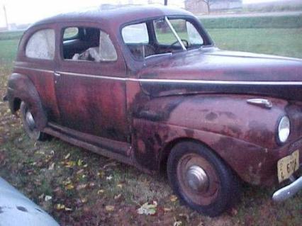 1941 Ford Sedan