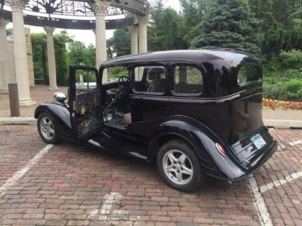 1934 Pontiac Sedan