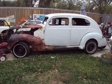 1939 Ford Sedan