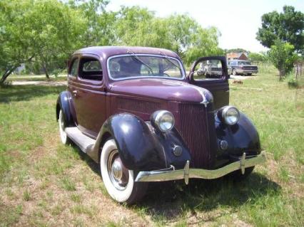 1936 Ford Sedan