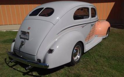 1940 Ford Deluxe