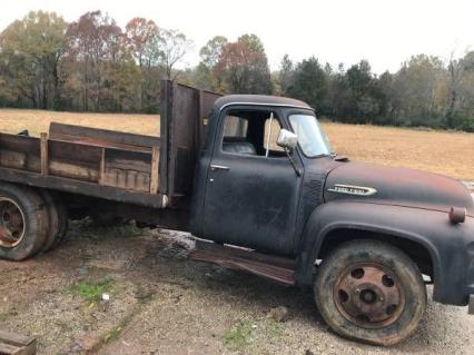 1953 Ford F600