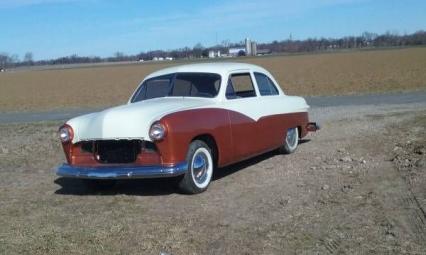 1951 Ford Sedan