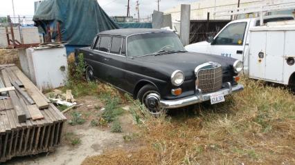 1967 Mercedes Benz 200D