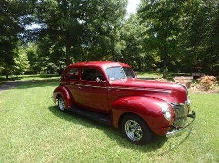 1940 Ford Sedan