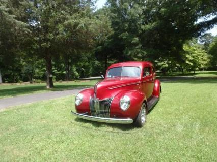 1940 Ford Sedan