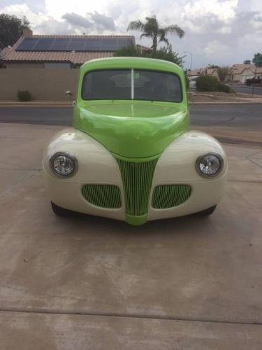 1941 Ford Sedan