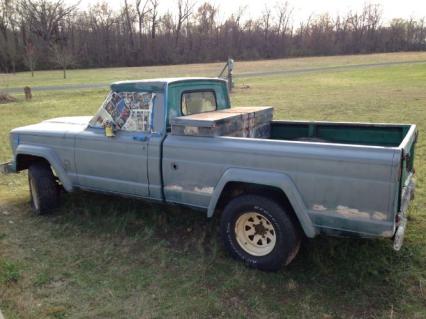 1965 Jeep J200