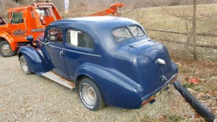 1937 Oldsmobile Sedan