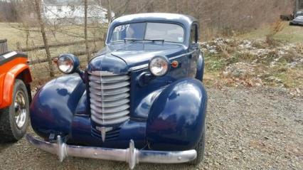 1937 Oldsmobile Sedan