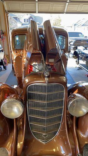 1933 Oldsmobile Custom Cruiser