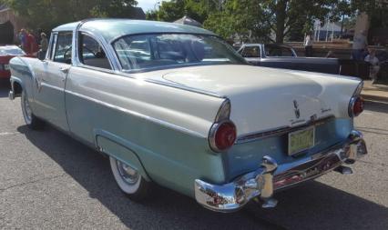 1955 Ford Fairlane