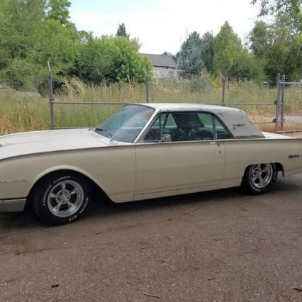 1962 Ford Thunderbird