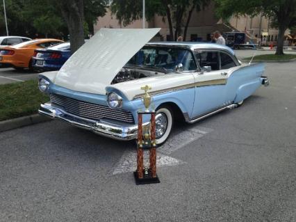 1957 Ford Fairlane