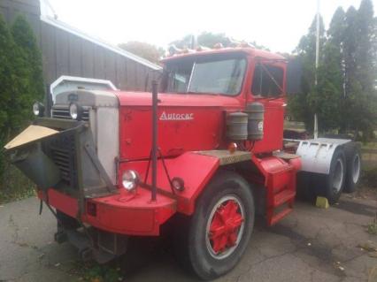 1971 Autocar Tractor