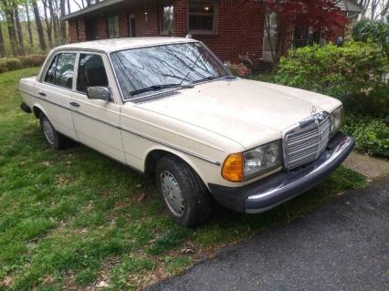 1982 Mercedes Benz 300D