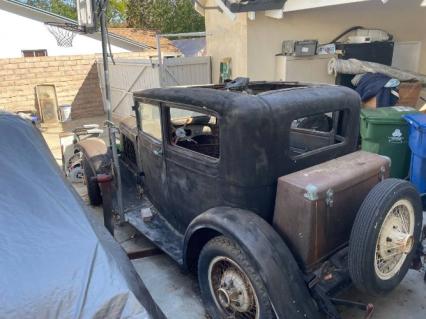 1928 Dodge Super Six Victoria