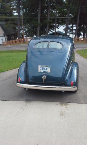 1939 Ford Sedan