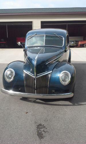 1939 Ford Sedan