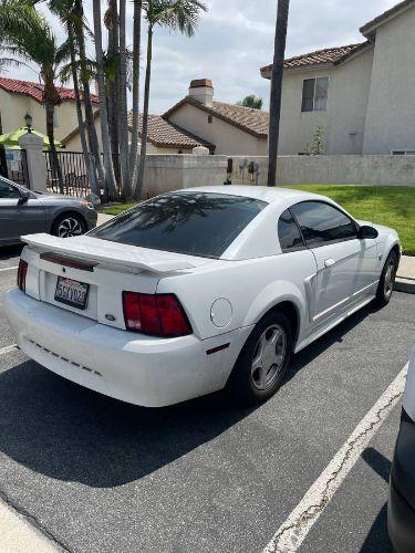 2004 Ford Mustang