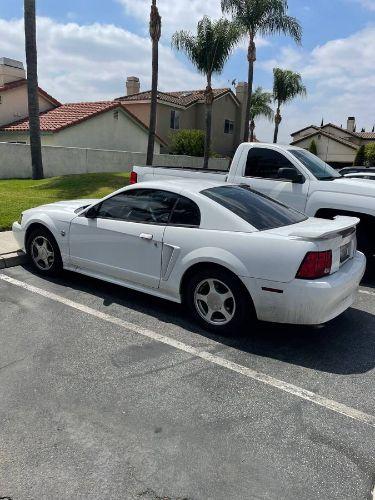 2004 Ford Mustang