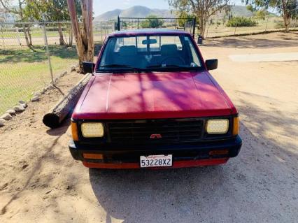 1988 Mitsubishi Might Max