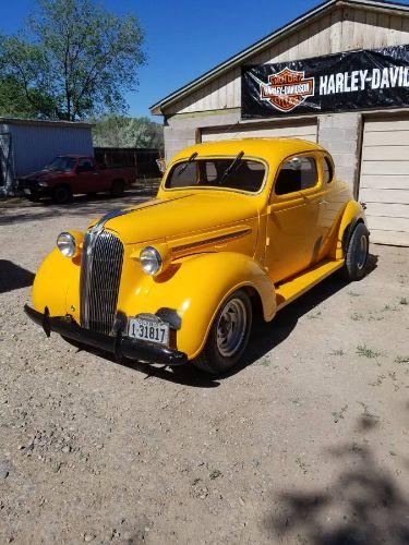 1937 Plymouth P4