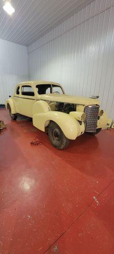 1937 Cadillac Fleetwood