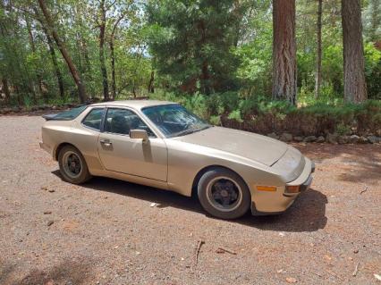 1985 Porsche 944