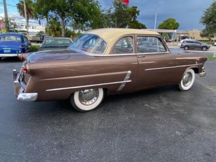 1953 Ford Crestline